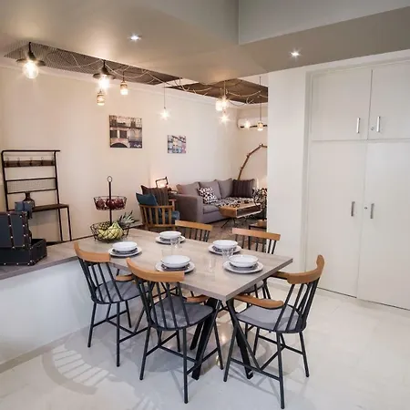 Comfy Of 104 M² Near Metro! Apartment