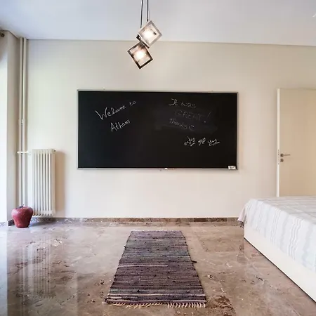 Comfy Of 104 M² Near Metro! Athens