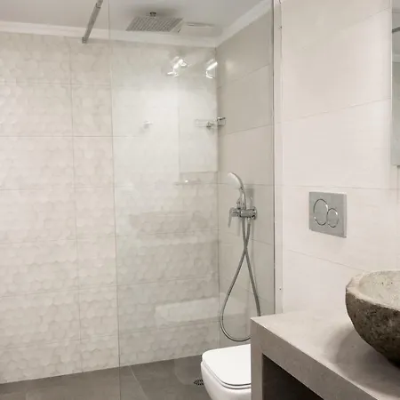 Comfy Of 104 M² Near Metro! Apartment *
